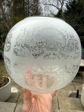 antique lacy look round