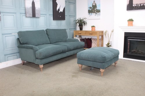 The lounge rose 2 5 - |, |
