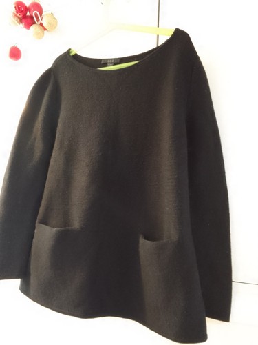 Cos 100 pure wool - 100%,