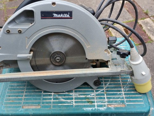 Makita 5703r 190mm circular - 190mm,