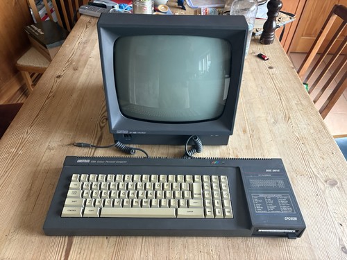 Amstrad 128k colour computer - 128k,