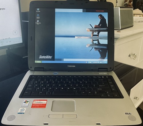 Toshiba satellite pro a60 - pro, ~