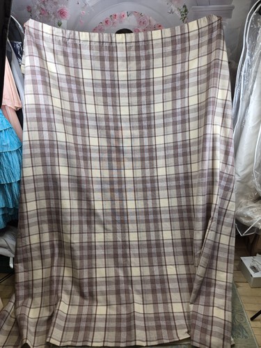 Pair checkered curtains - checkered, –