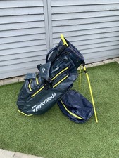 TAYLORMADE WATERPROOF STAND