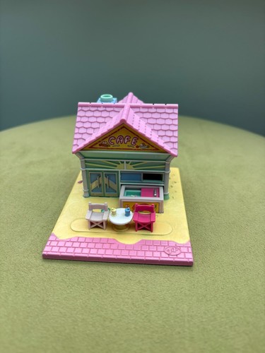 Polly pocket beach cafe - polly,