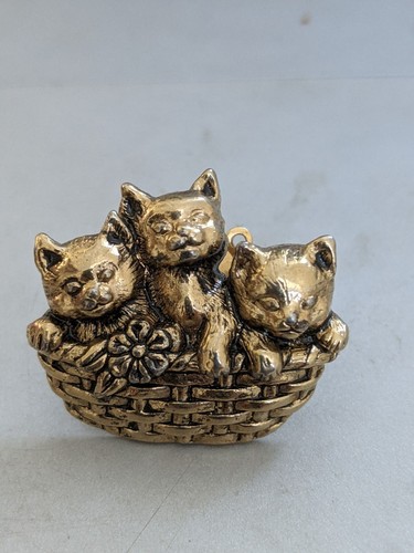 Avon pin kittens - pin, "basket