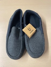 LONGBAY MENS SIZE 11 BLACK MOCCASIN SLIPPERS BNWT- CG S29