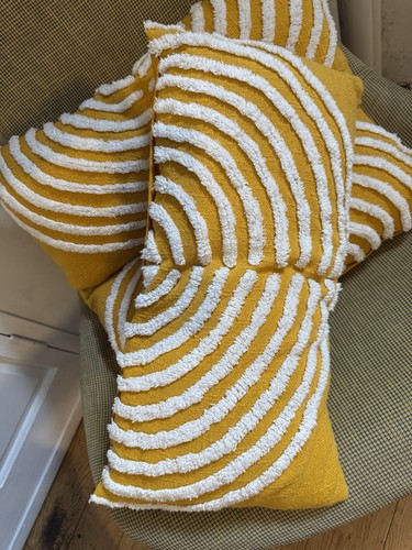 Habitat cushions yellow - cushions, geo