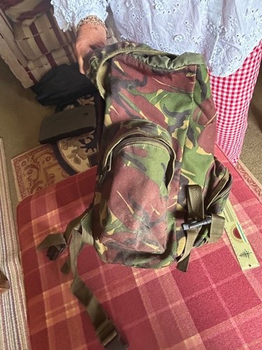Army rucksack bnwt - -, with