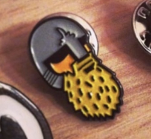 Casual connoisseur pin badge - casual,
