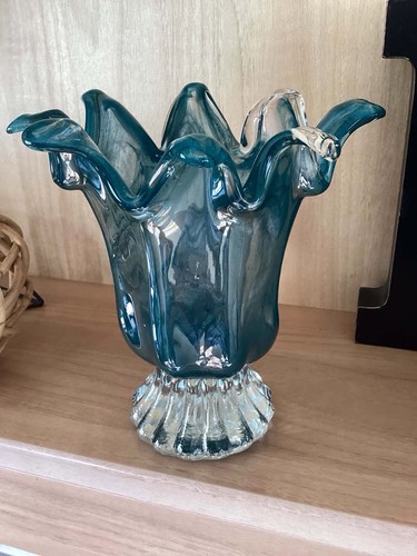 Stunning teal glass pedestal - stunning,