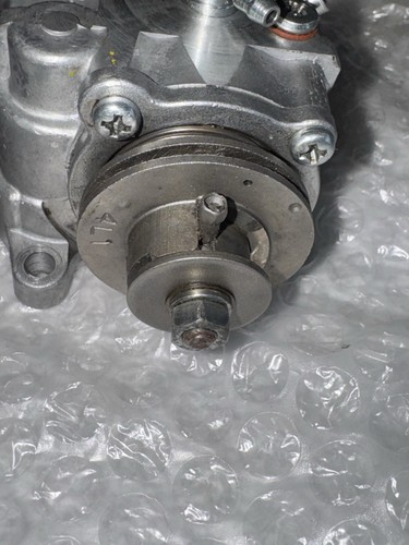 Yamaha rd350 ypvs oil pump - oil,