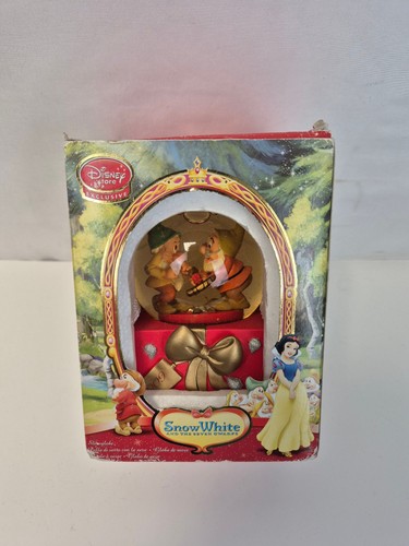 Disney store exclusive snow - exclusive,
