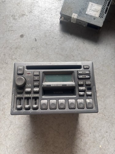 Volvo radio caset player - volvo,