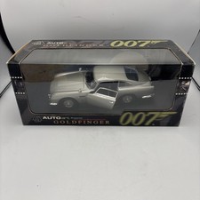Aston Martin DB5 James Bond 007 Goldfinger 70020 AUTOart 1:18 Scale