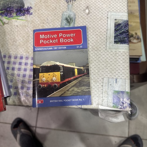 Platform motive power pocket - motive,