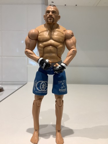 Ufc deluxe figure chuck - deluxe,