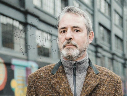 Neil morrissey hand signed - hand, 8x6