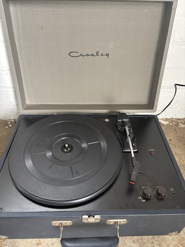 Crosley suitcase record player - crosley,