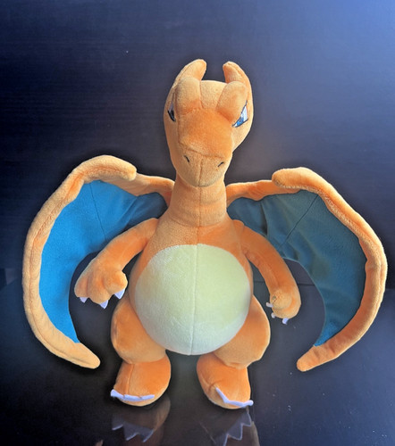 Official pokémon charizard - official,