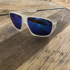 NEON Branded Board - Polarised