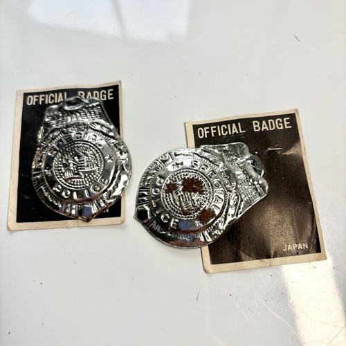 Vtg toy police badges plastic - vtg,