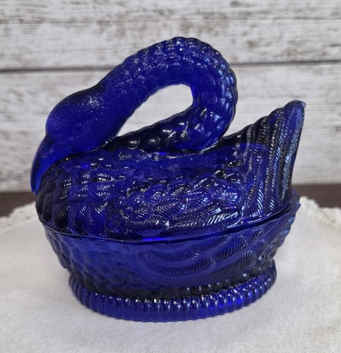 Cobalt blue glass swan - glass, nest