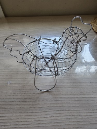 Metal wire chrome chicken hen - metal/wire, chicken/hen