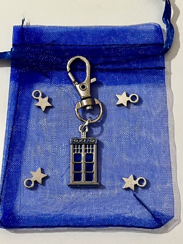 Doctor who keychain - who,