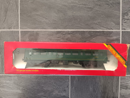 Hornby r334 dmu - centre, car