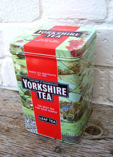 Yorkshire leaf tea tin - leaf, storage