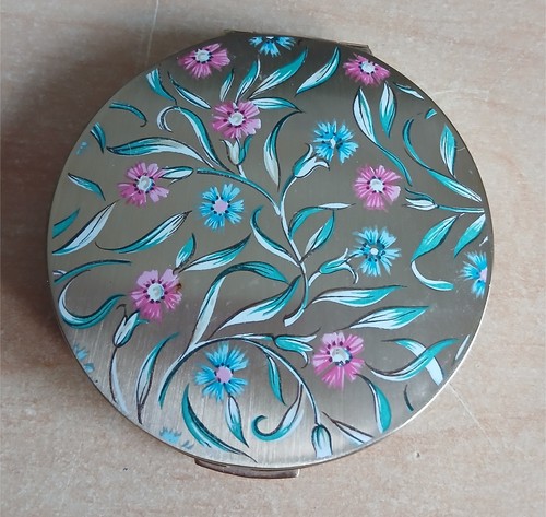Pretty stratton vintage - stratton,