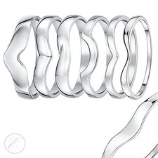 9ct White Gold Ring Curved