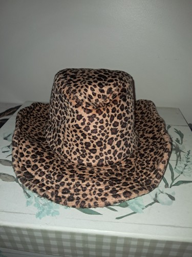 Womans cappelli leopard print - cappelli,