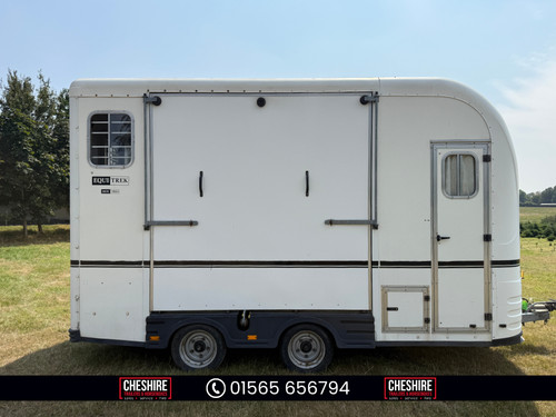 Equi trek show - l, horse