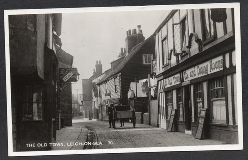 Postcard leigh sea nr - leigh,