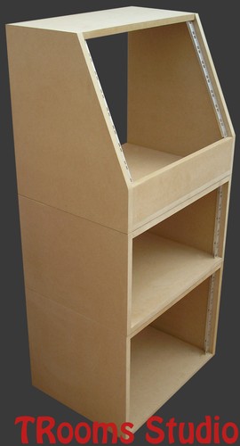 Unit inch angled rack - 19",