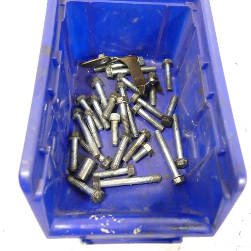 Honda 250 bolts small - s,