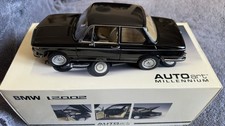 BMW 2002 L 1/18  Autoart