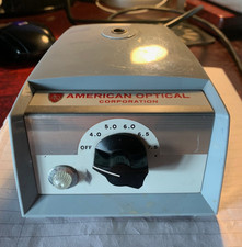 American Optical Microscope Power Supply Unit/Transformer 4 to 7.5 Volts Output