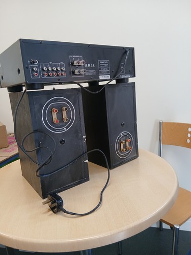 Amplifier and speakers used - dj,