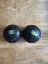 lawn bowls set of 2 green