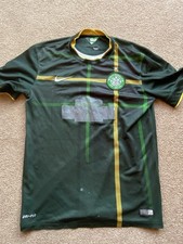 celtic football shirt medium