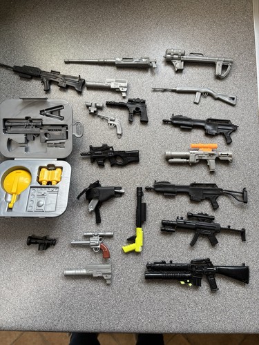 Action man accessories guns - accessories:,