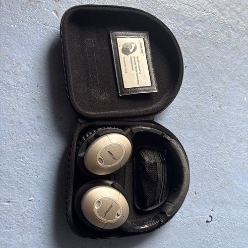 Bose quietcomfort headphones - 2,