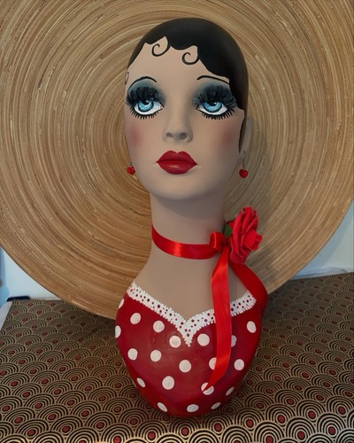 Hand painted mannequin head - hand,