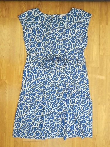 Agnes blue white abstract - &,