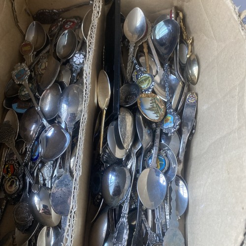 Collectors spoons box lot - collectors, some