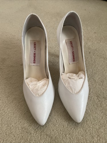 Vintage lilly skinner white - &,