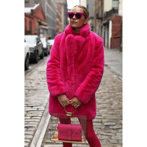 Donna salyers fabulous furs - donna,